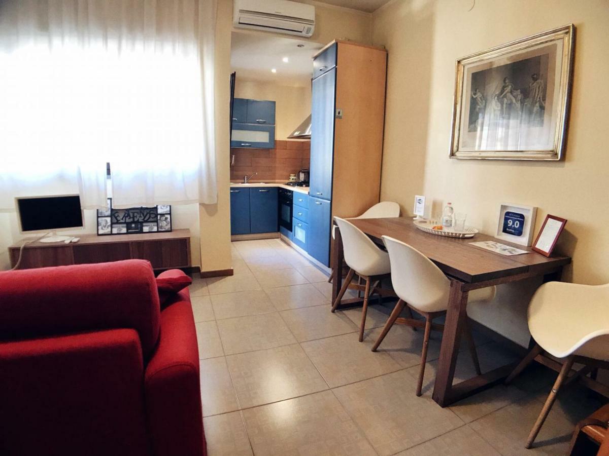 Domi Apartments Wellness Pompei Room photo